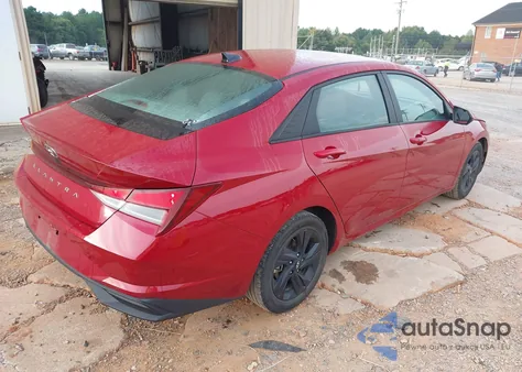 2023 Hyundai Elantra Sel z USA, uszkodzony, nr VIN KMHLM4AG5PU485352